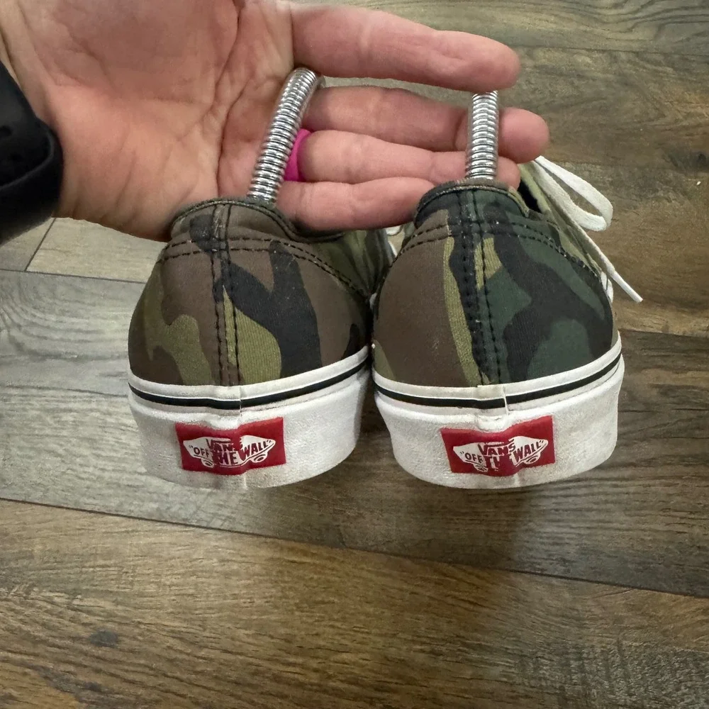 Vans Authentic Camo Sneakers Mens 9.5 Womens 11 Low Top Woodland Skate Shoes